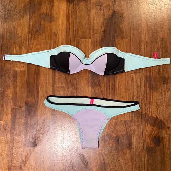 Victoria’s Secret bikini - Picture 2 of 7